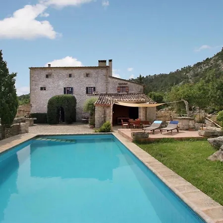 Guillo- 300 Jahre Geschichte An Einem Zeitlosen Ort By Interhome Holiday home Pollenca