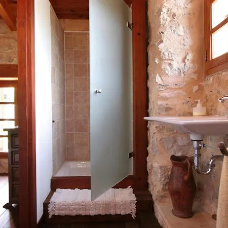 Holiday home Guillo- 300 Jahre Geschichte An Einem Zeitlosen Ort By Interhome