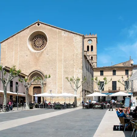 Guillo- 300 Jahre Geschichte An Einem Zeitlosen Ort By Interhome *