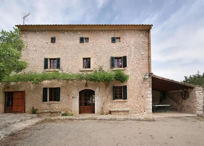 Guillo- 300 Jahre Geschichte An Einem Zeitlosen Ort By Interhome *