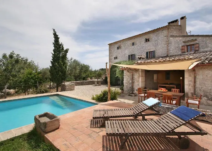 Guillo- 300 Jahre Geschichte An Einem Zeitlosen Ort By Interhome *