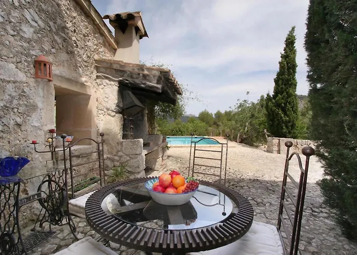 Guillo- 300 Jahre Geschichte An Einem Zeitlosen Ort By Interhome