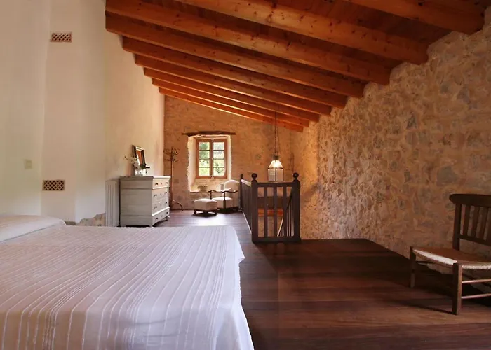 Guillo- 300 Jahre Geschichte An Einem Zeitlosen Ort By Interhome