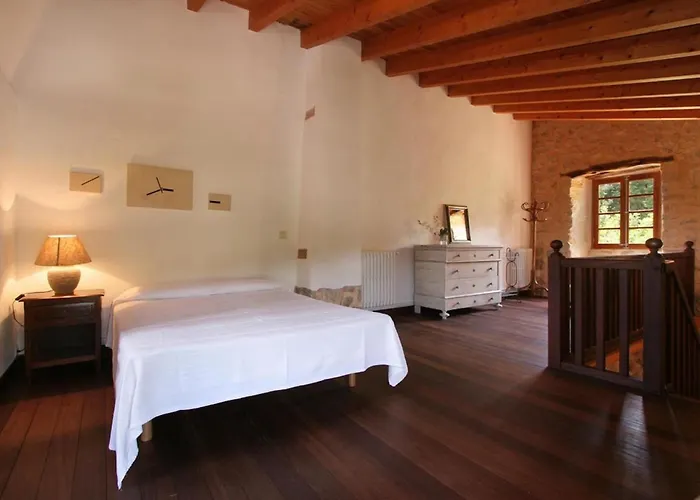 Guillo- 300 Jahre Geschichte An Einem Zeitlosen Ort By Interhome *