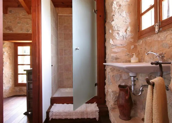 Holiday home Guillo- 300 Jahre Geschichte An Einem Zeitlosen Ort By Interhome