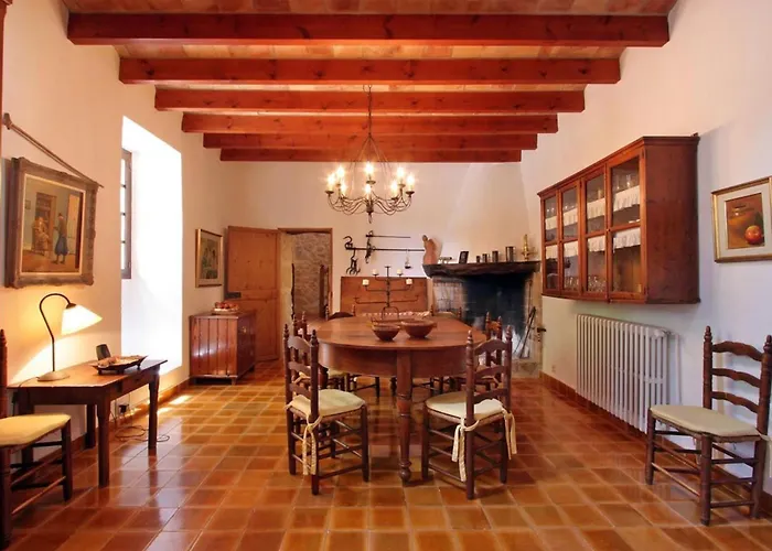 Guillo- 300 Jahre Geschichte An Einem Zeitlosen Ort By Interhome