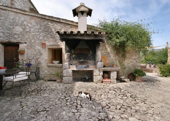 Guillo- 300 Jahre Geschichte An Einem Zeitlosen Ort By Interhome Holiday home Pollenca