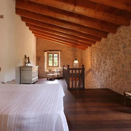 Guillo- 300 Jahre Geschichte An Einem Zeitlosen Ort By Interhome