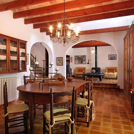 Guillo- 300 Jahre Geschichte An Einem Zeitlosen Ort By Interhome Pollença