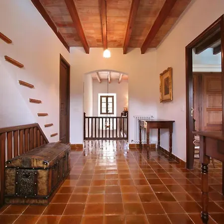 Guillo- 300 Jahre Geschichte An Einem Zeitlosen Ort By Interhome